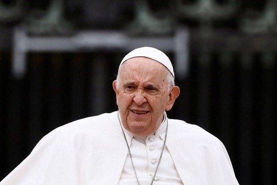 El Vaticano dice sí a que transexuales sean bautizados y puedan ser padrinos