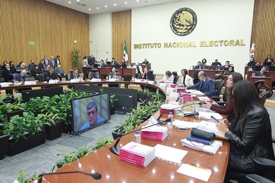 Multan con 95 millones a partidos por elecciones internas