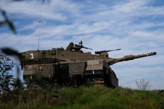 EU aprueba venta "urgente" a Israel de 14 mil municiones para tanques