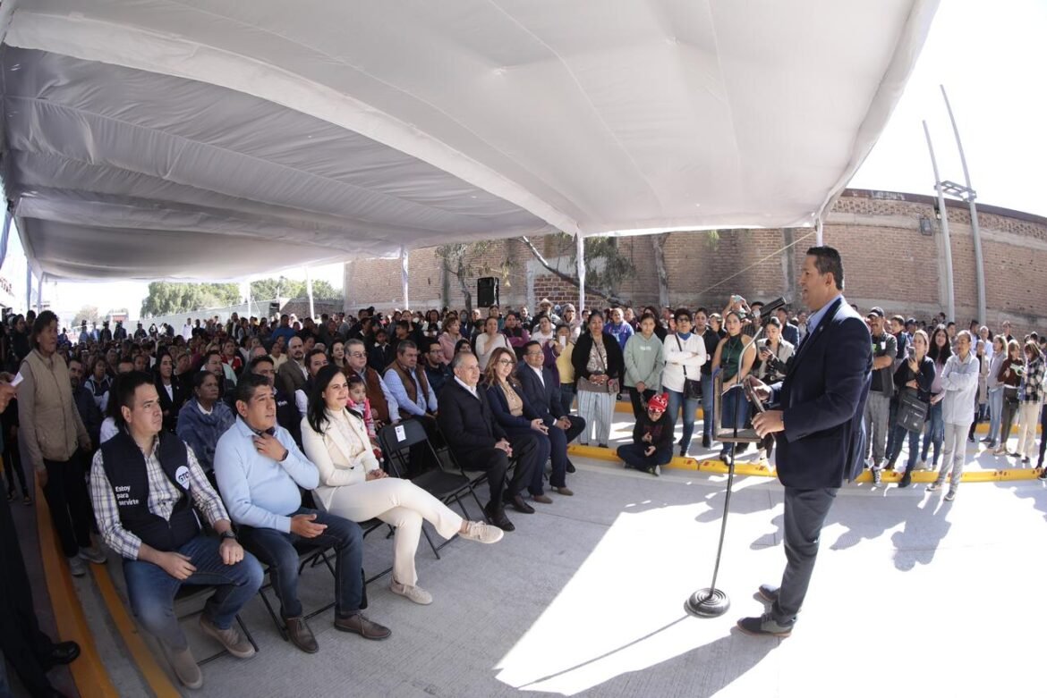 Inaugura Diego Sinhue más obras de infraestructura vial en León