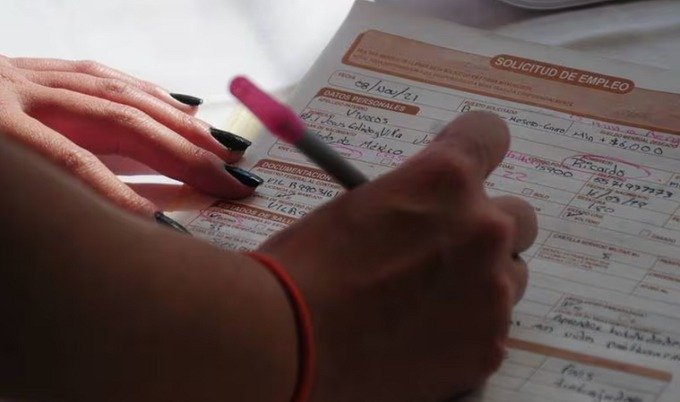 El mercado laboral matuvo su fortaleza al cierre de 2023