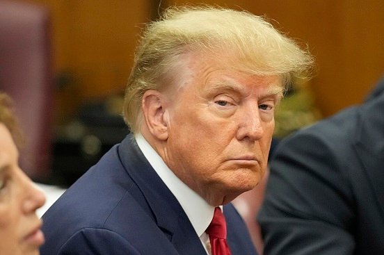Trump obligado a pagar 400 mil dólares a The New York Times