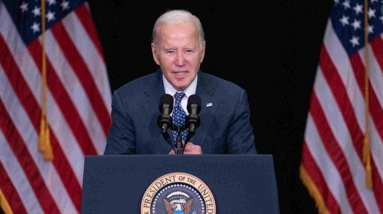 Fiscal exime a Biden, es un 'anciano con mala memoria'