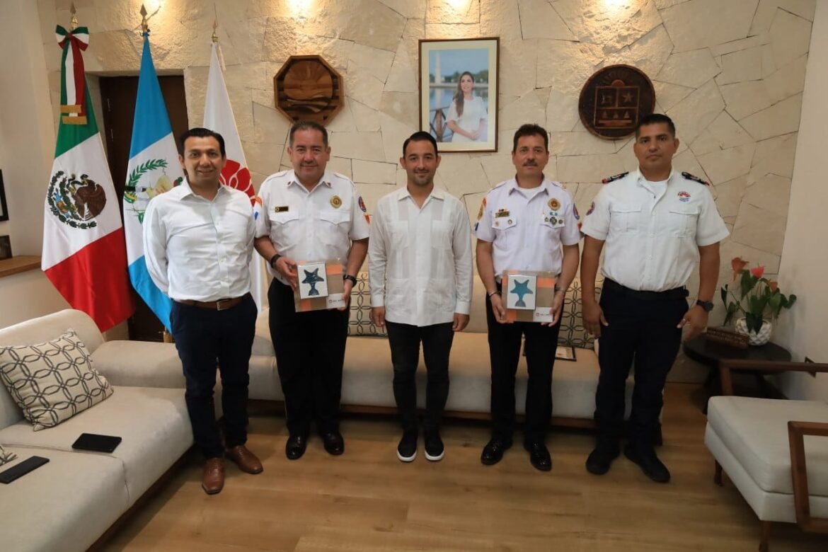 Se reúnen bomberos de Cancún y bomberos voluntarios de Guatemala