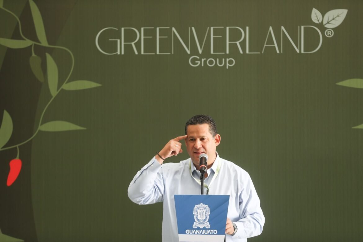 Anuncia gobernador de Guanajuato expansión de los invernaderos de Greenverland Group, en San Miguel de Allende.