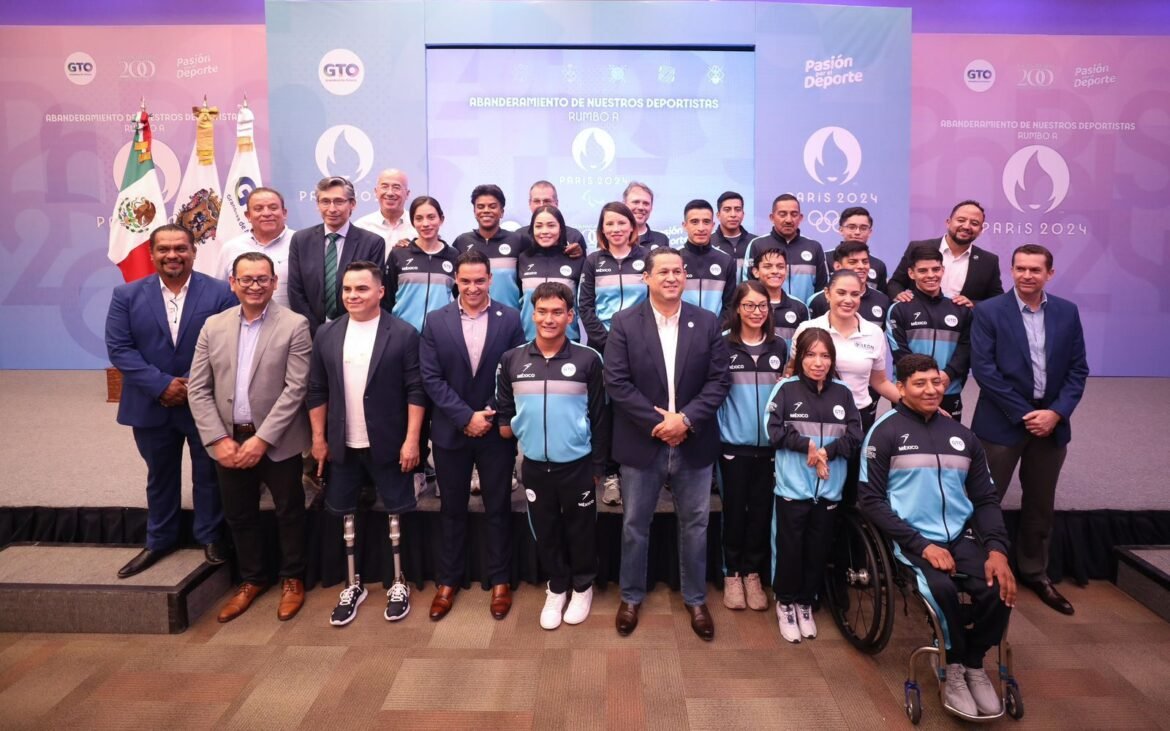Gobernador de Guanajuato abandera a delegación que acude a los juegos Olímpicos