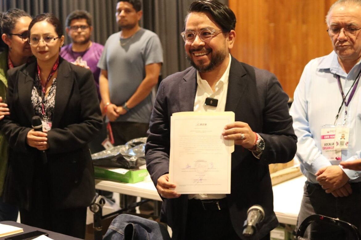 Cuauutitlán Izcalli ya tiene presidente municipal electo; Daniel Serrano Palacios recibe constancia de mayoría