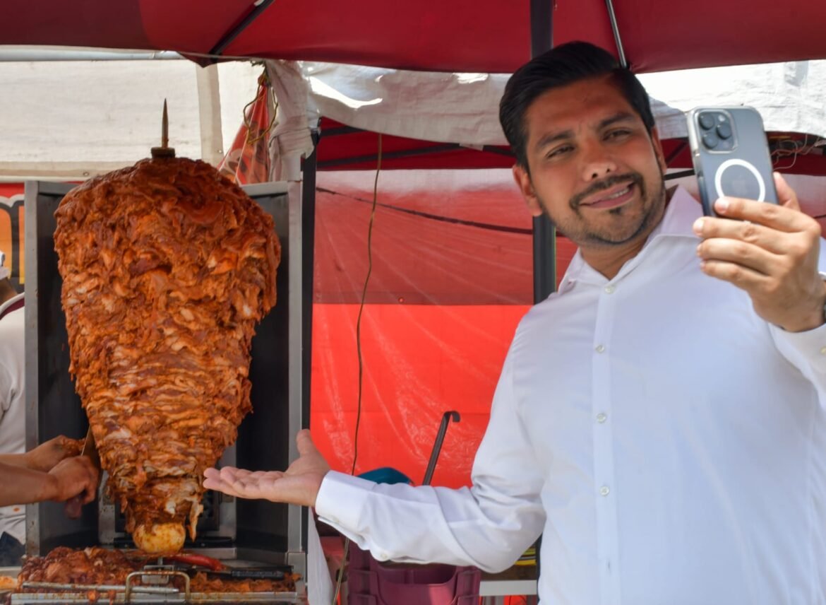 Anuncian la séptima Feria del Taco Neza 2024 en la explanada de palacio municipal