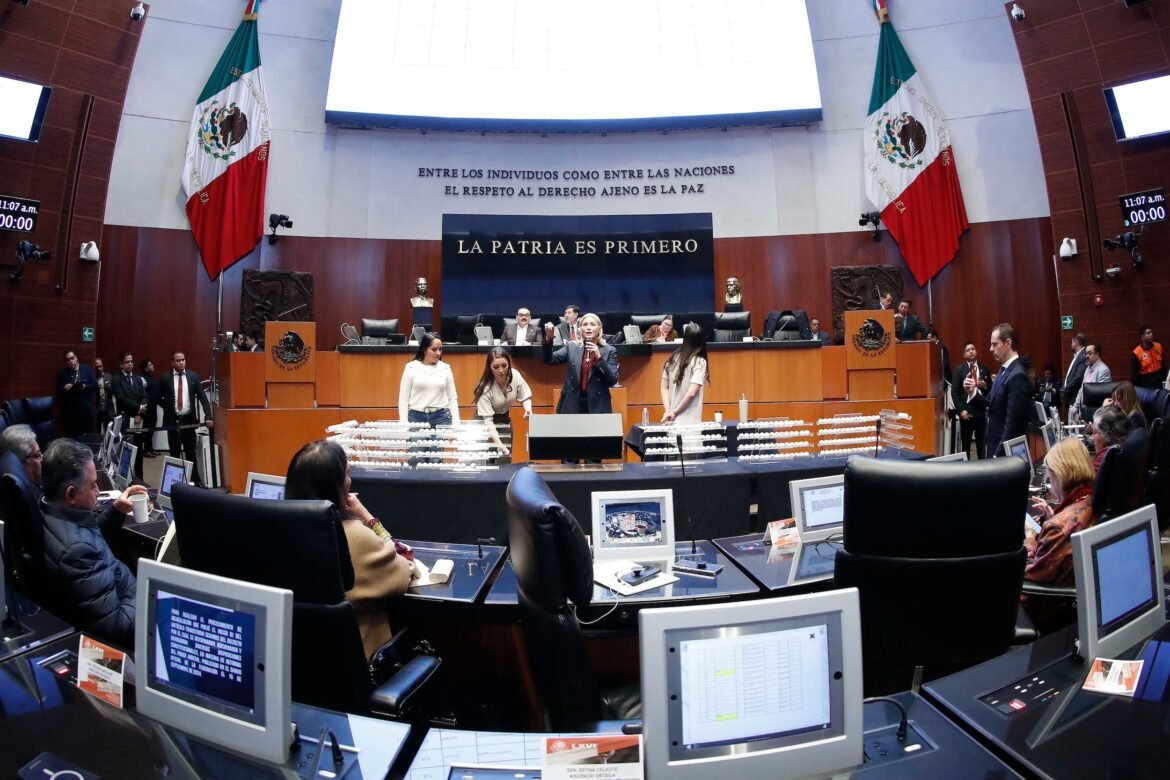 Va Morena en el Senado por blidar reformas constitucionales