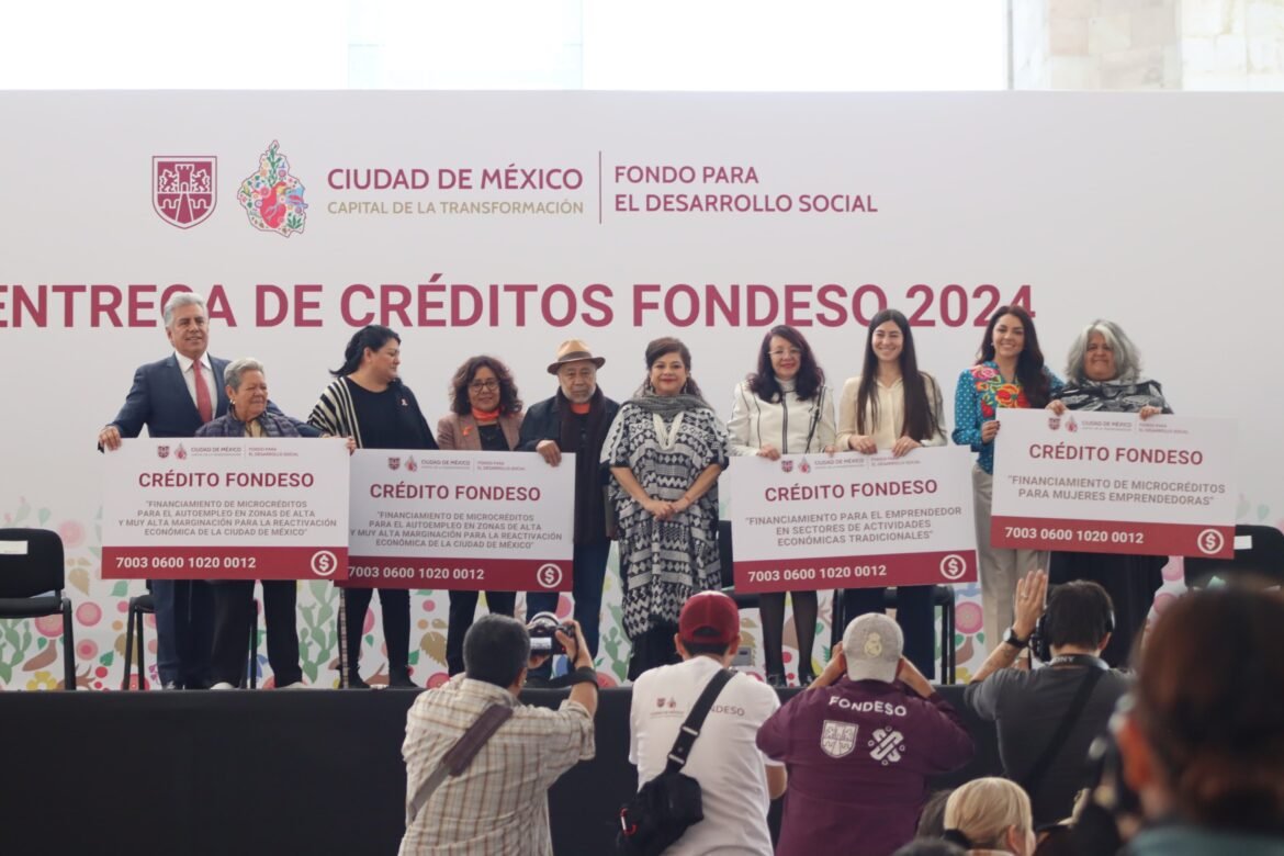 Entrega Clara Brugada 2 mil 444 créditos del Fondo para el Desarrollo Social