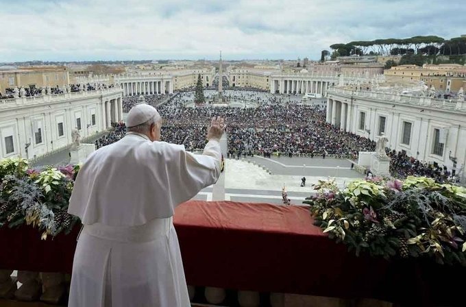 Papa Francisco llama a la paz global en su mensaje “Urbi et Orbi”