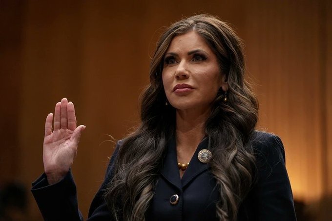 Confirma Senado de EU a Kristi Noem como Secretaria de Seguridad Nacional