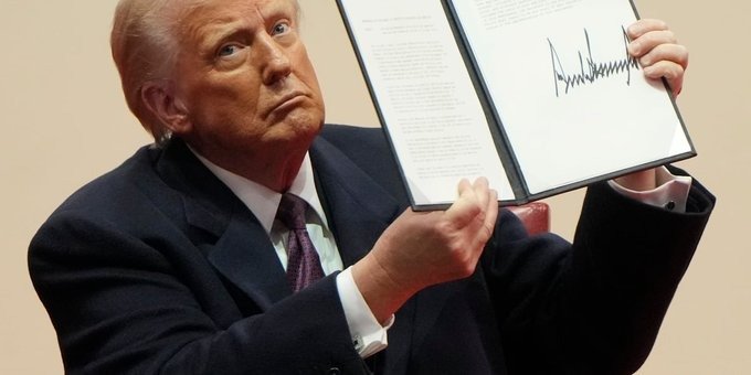 Desclasifica Trump archivos relacionados con los asesinatos de Kennedy y Luther King Jr