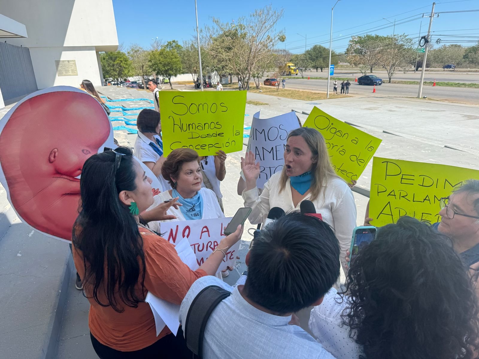 Se manifiestan a favor del Derecho a la Vida en Yucatán