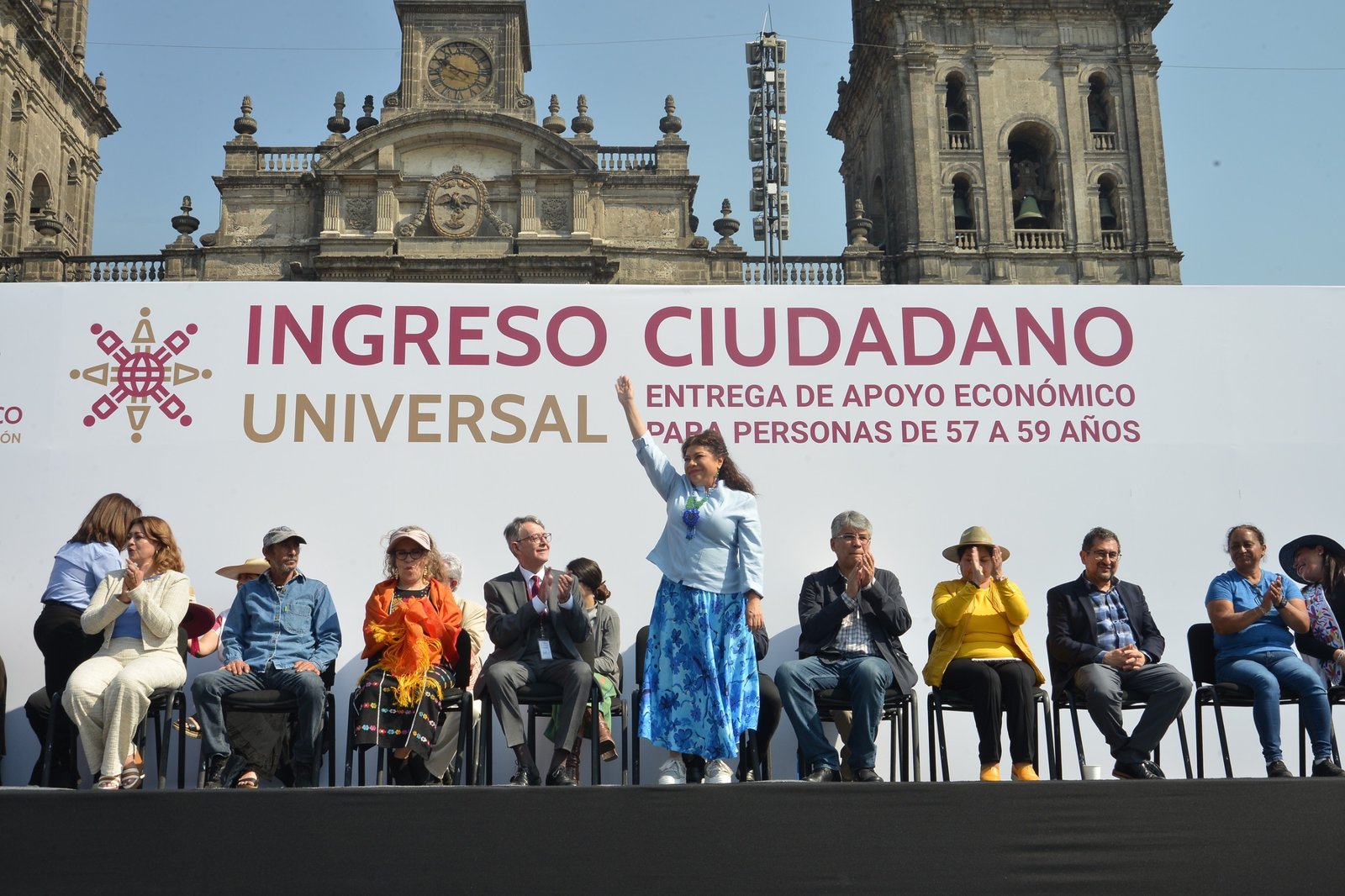 Entregan Ingreso Ciudadano Universal a 21 mil personas de 57 a 59 años