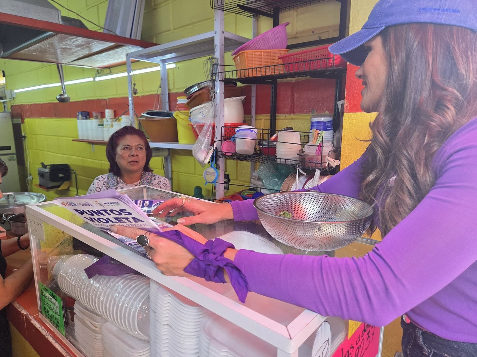 Encabeza Ale Rojo de la Vega brigada Violeta en la colonia Guerrero