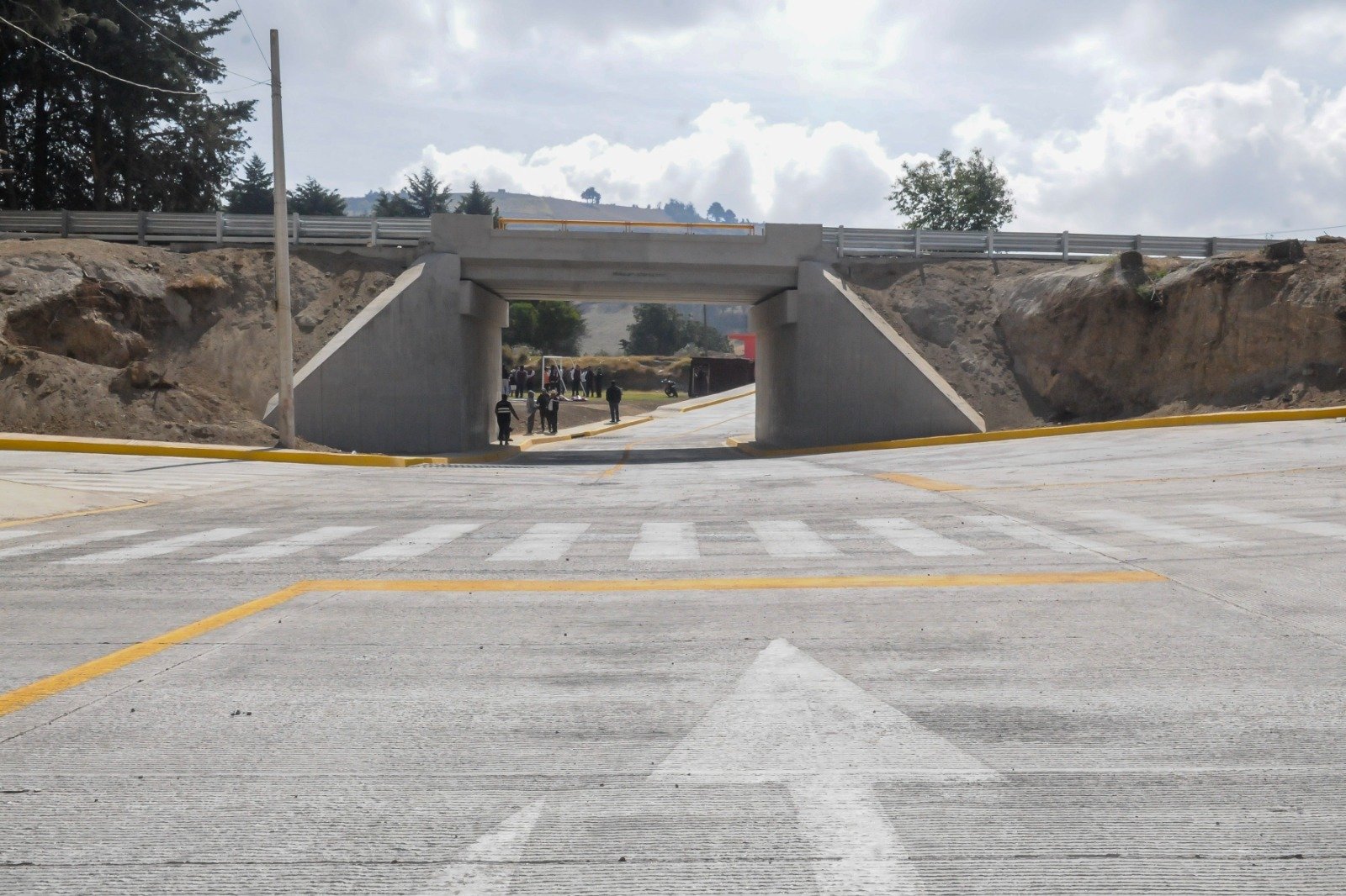 Gobernadora Gómez Álvarez entrega nuevo puente 'La Clínica' en Tenango del Valle