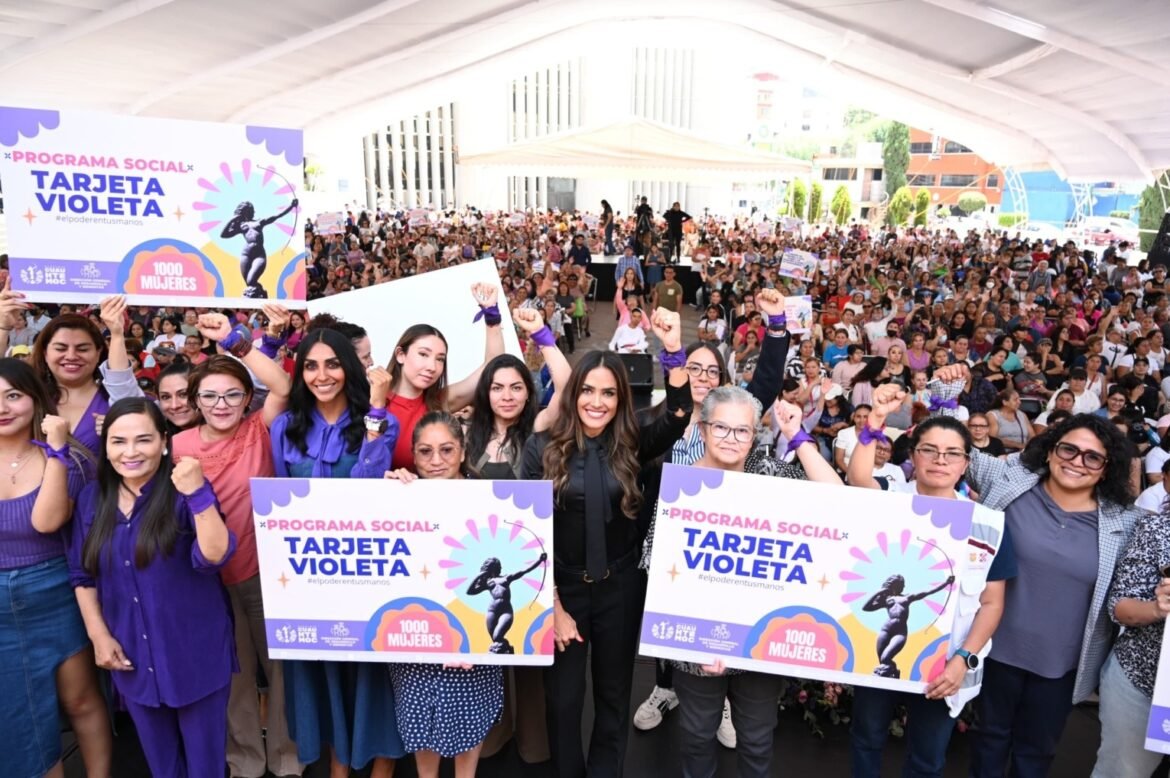 Ale Rojo de la Vega hace primera entrega de tarjeta violeta 2025