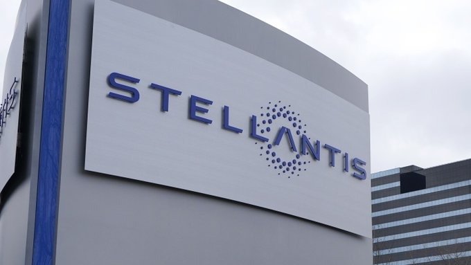Stellantis frena producción en México y Canadá por aranceles de Trump