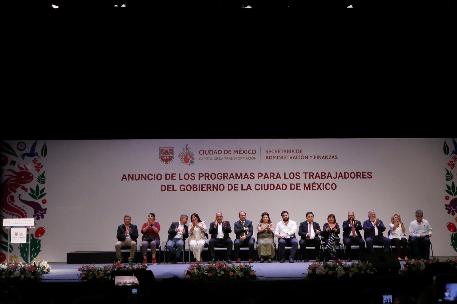 Anuncian programas en beneficio de más de 42 mil trabajadores del Gobierno de la CDMX