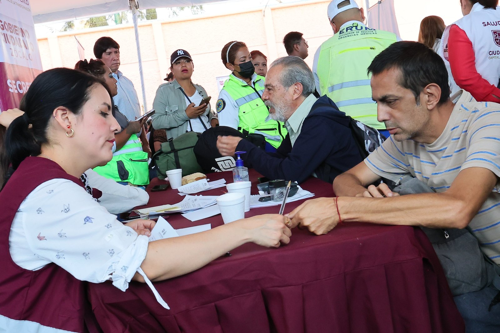 Encabeza Brugada audiencia ciudadana en Santa Úrsula Coapa