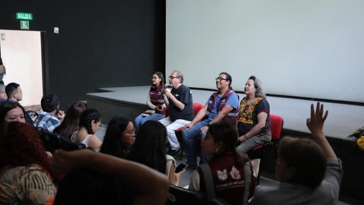 Promueven FCE y PILARES lectura con donación de cinco mil libros