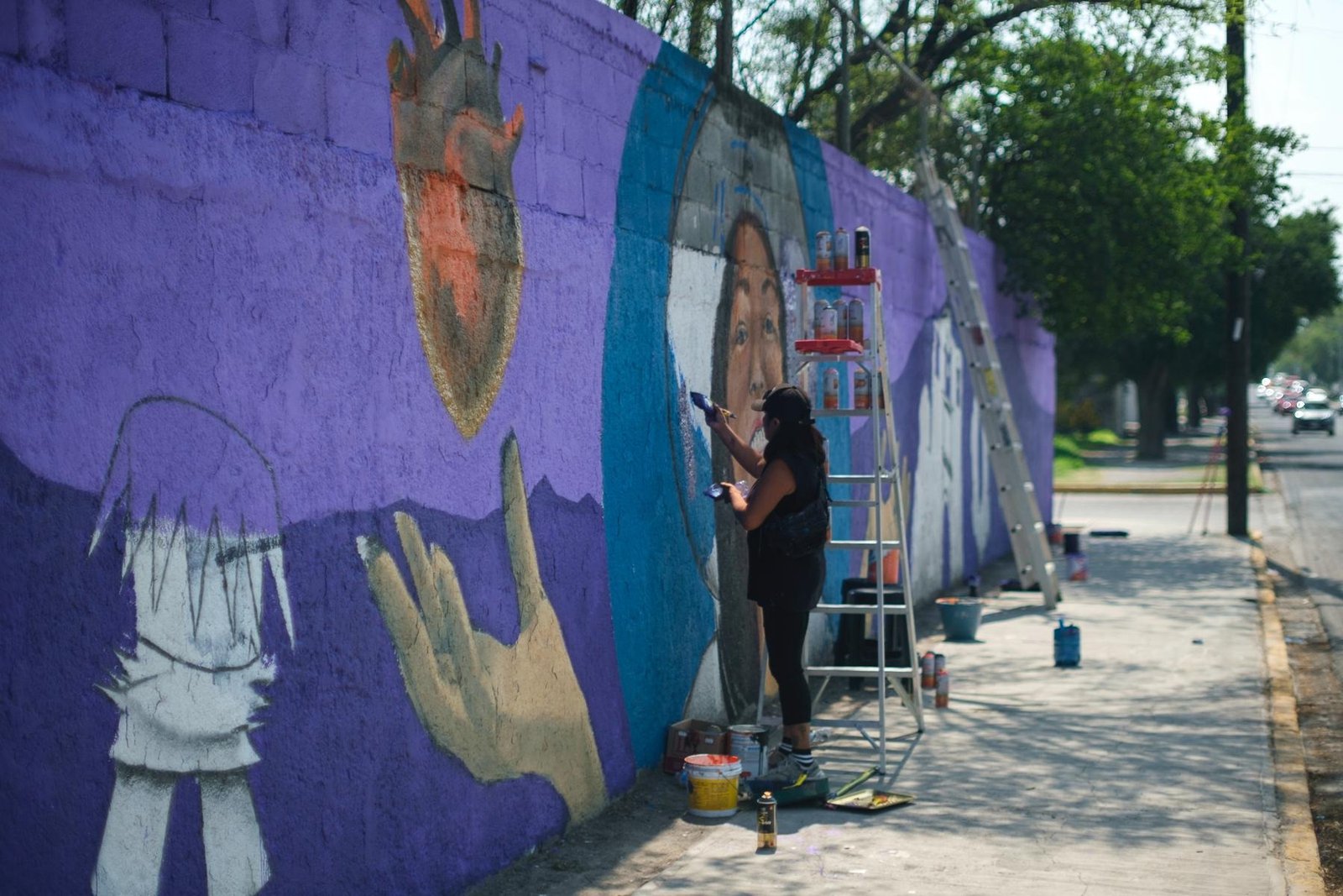 Colectivo de muralistas de Iztapalapa plasma su arte en las calles de General Escobedo, Nuevo León