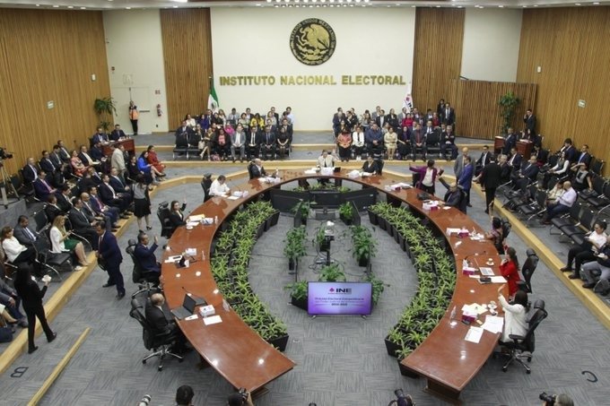 Declara INE procedente revisión de requisitos de elegibilidad de candidaturas en el PEEPJF