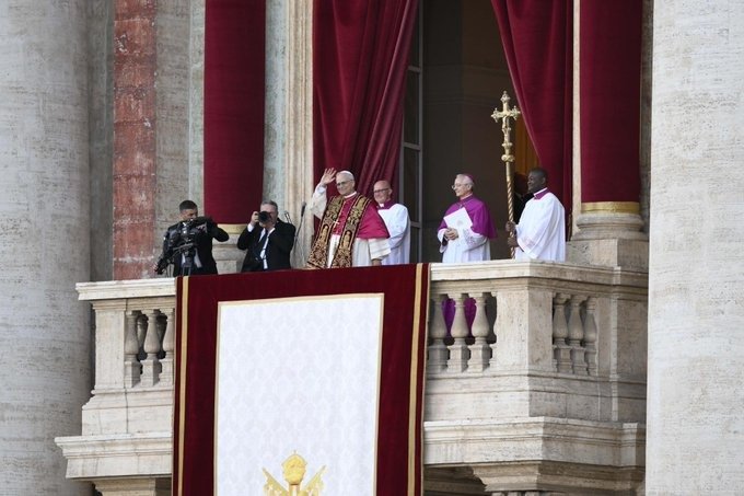 La Bendición del Papa León XIV al mundo