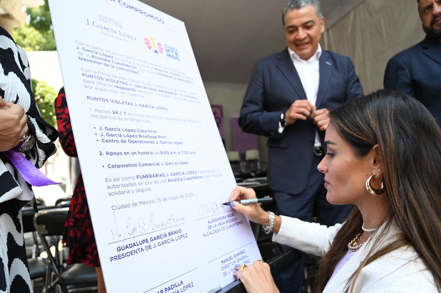 Cuauhtémoc instala cuatro nuevos puntos violeta en colaboración con J. García López