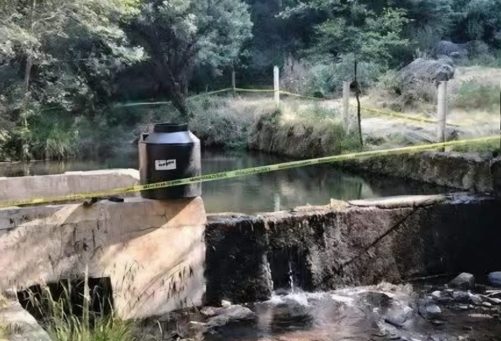 Vecinos de Chimalhuacán denuncian contaminación del agua potable