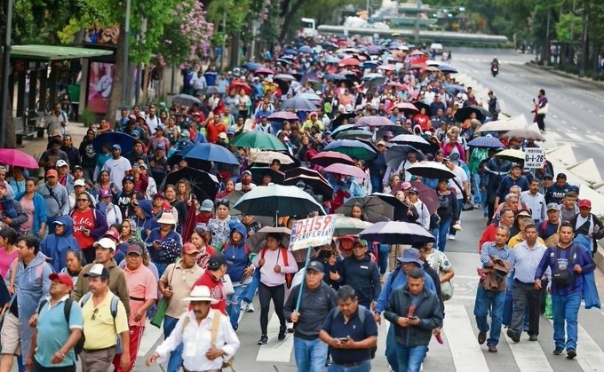 Maestros de la CNTE Sección 22 levantan paro y plantón en la CDMX