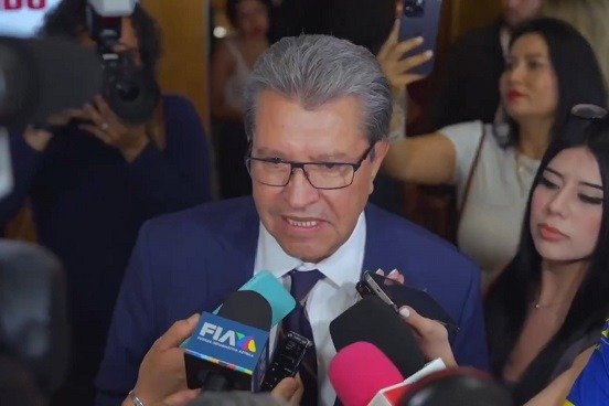 Celebra Monreal eliminación de iniciativa para gravar remesas en EU