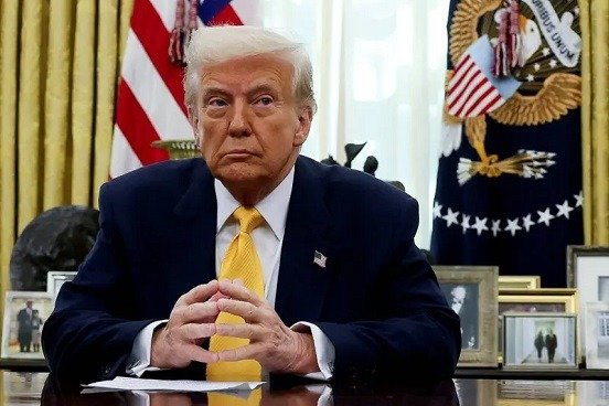 Trump apela fallo que bloquea sus aranceles