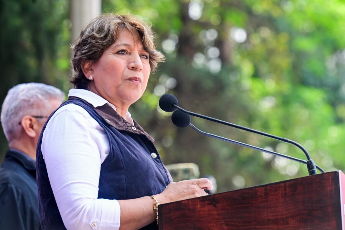 Entrega gobernadora 200 patrullas, motopatrullas y drones con alta tecnología en Naucalpan