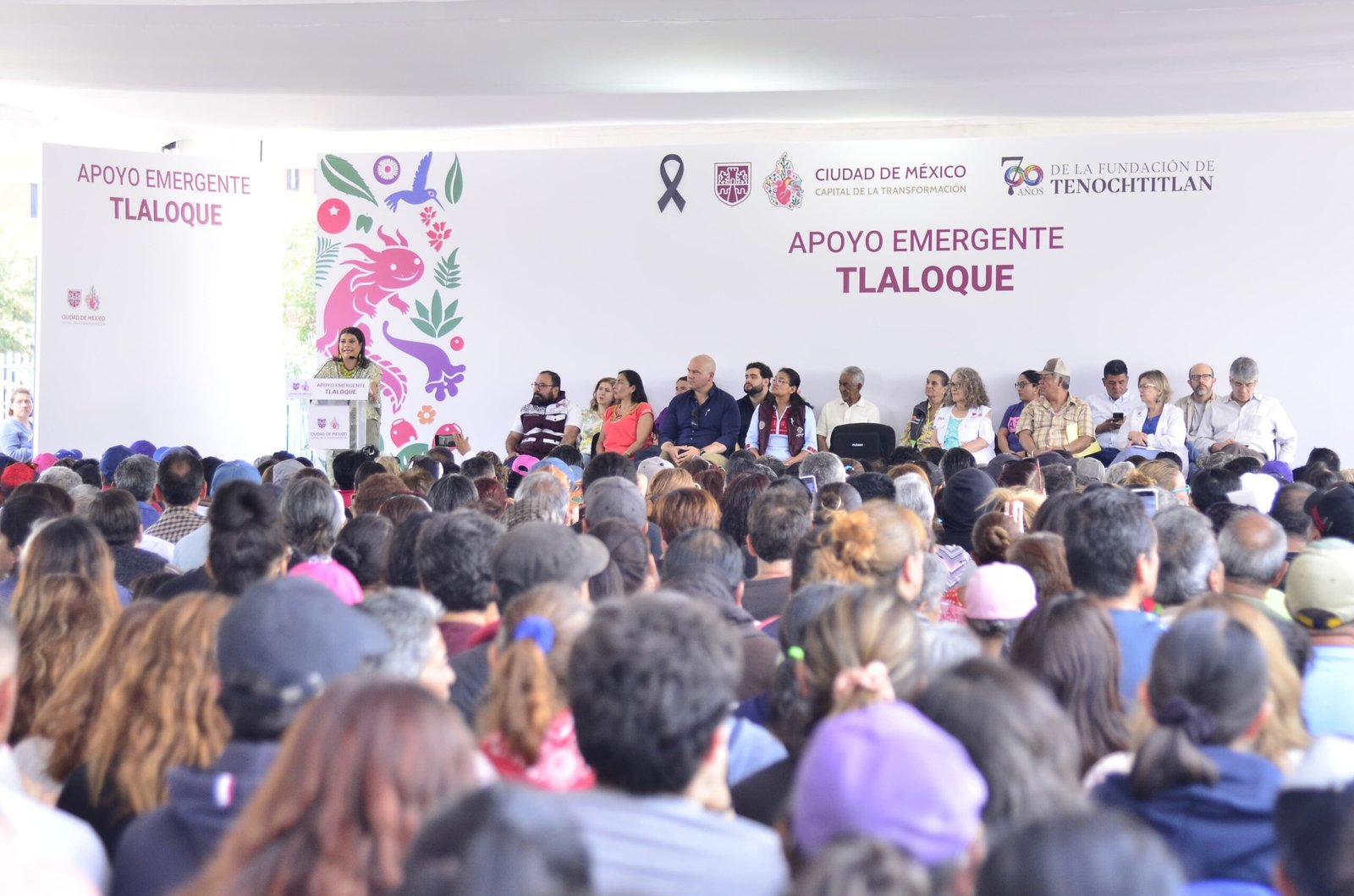 Entrega Brugada apoyos a 736 familias afectadas por lluvias en Iztapalapa