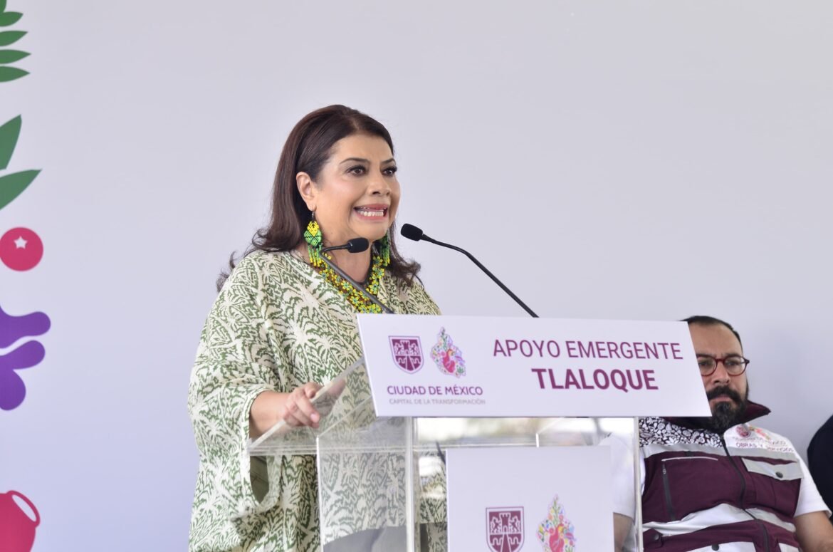 Entrega Brugada apoyos a 736 familias afectadas por lluvias en Iztapalapa