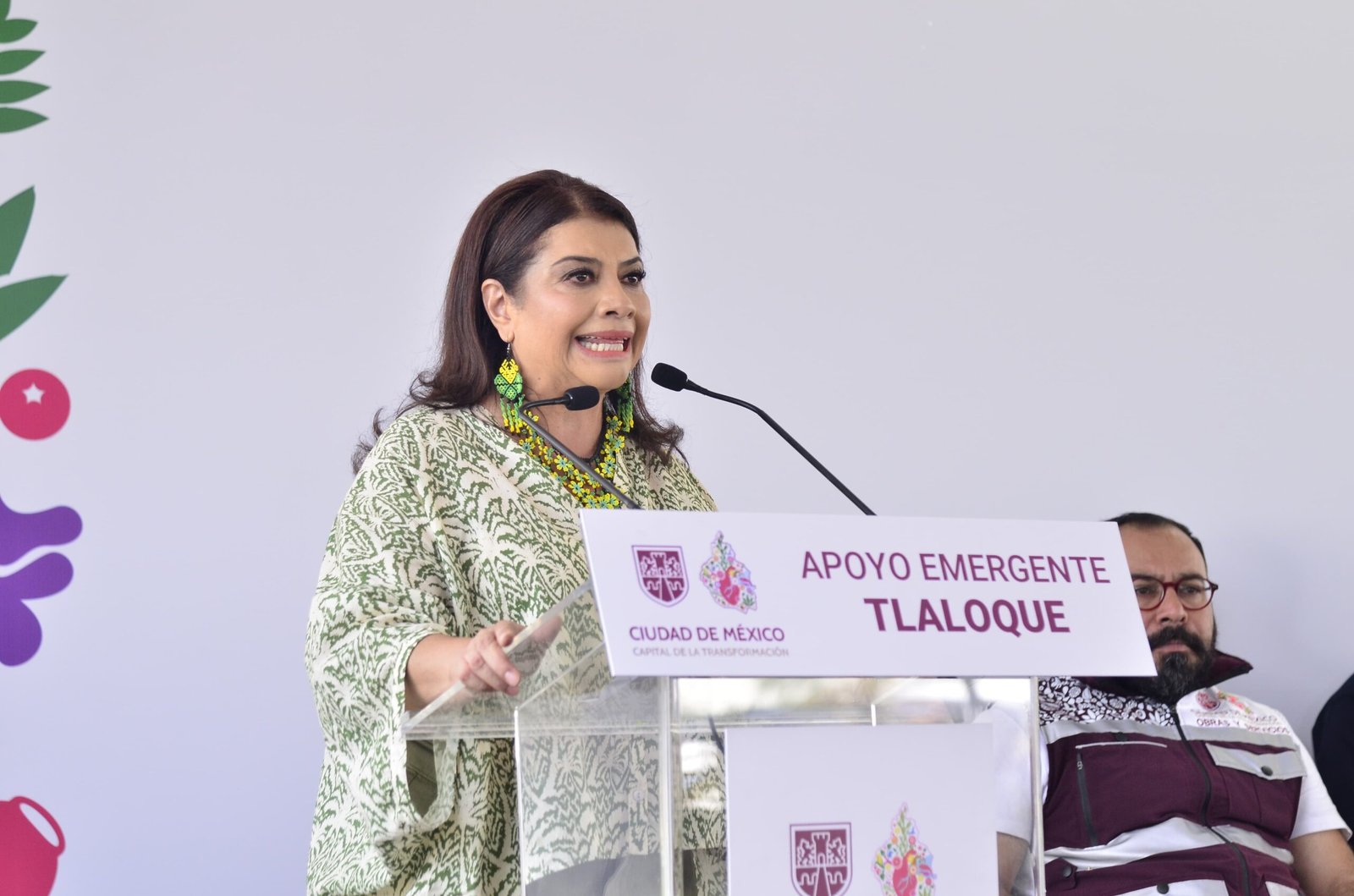 Entrega Brugada apoyos a 736 familias afectadas por lluvias en Iztapalapa