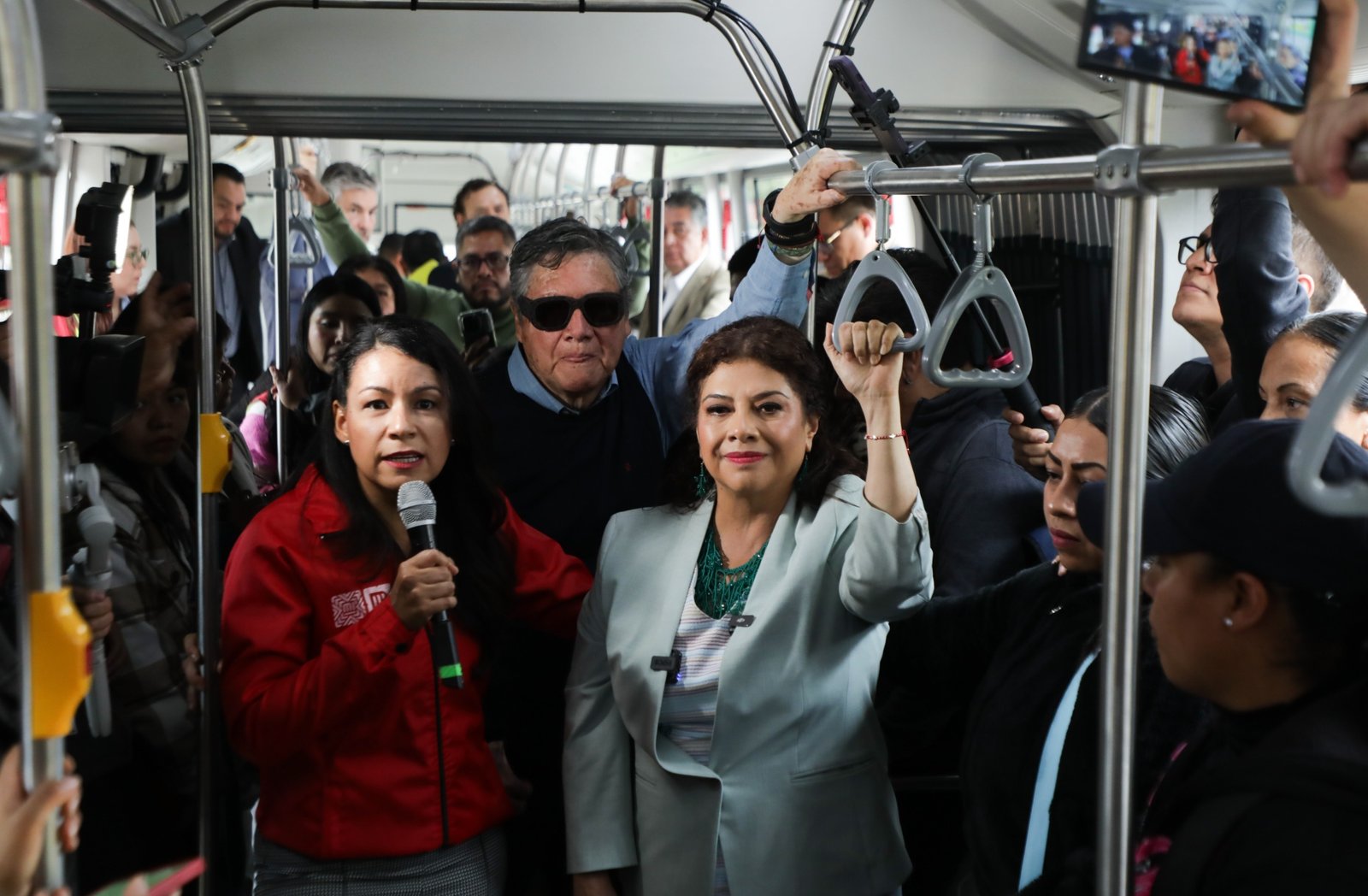 Ponen en servicio nuevas unidades eléctricas biarticuladas del Metrobús