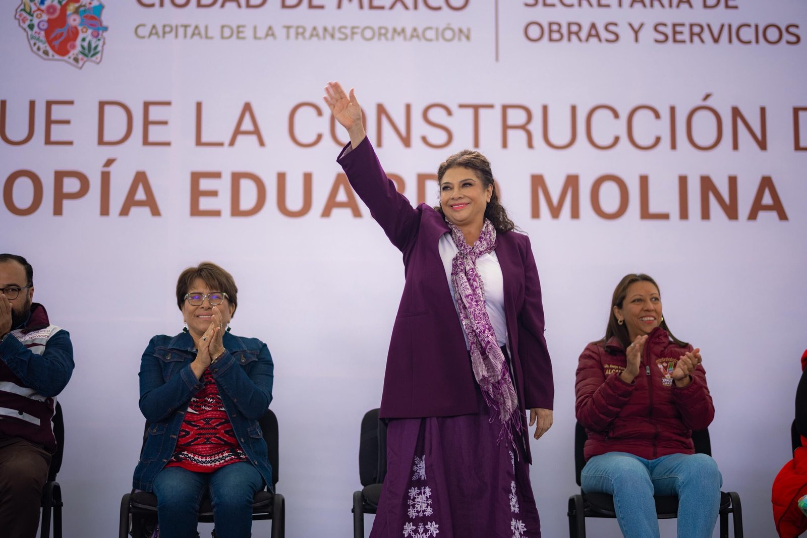 Coloca Clara Brugada primera piedra de la Utopía Eduardo Molina