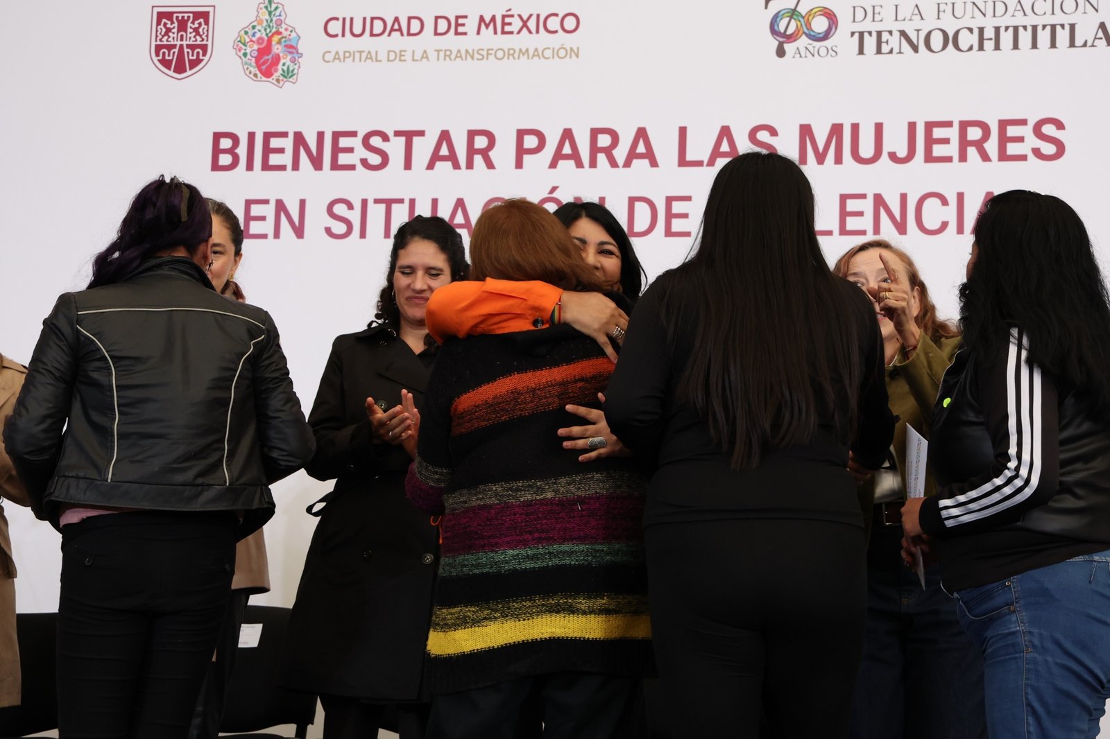 Entrega gobierno capitalino apoyos para impulsar la Autonomía Económica de mujeres en situación de violencia