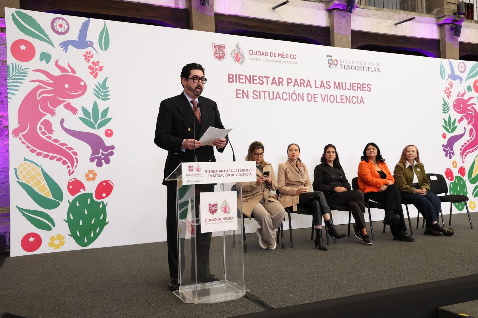 Entrega gobierno capitalino apoyos para impulsar la Autonomía Económica de mujeres en situación de violencia