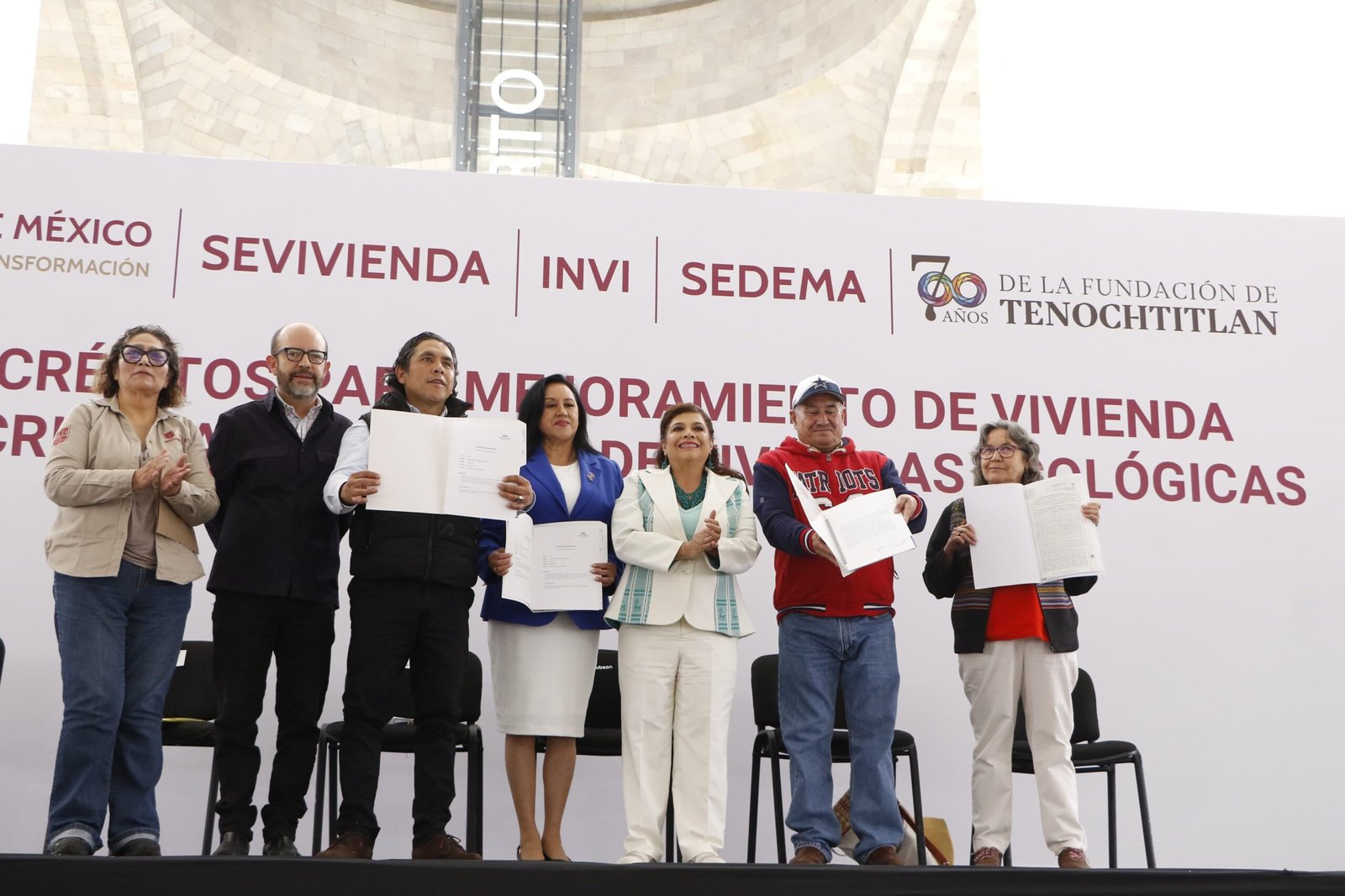Entregan créditos de mejoramiento y escrituras que garantizan vivienda digna