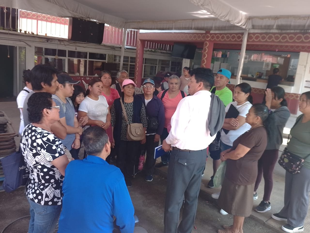 Sin agua en colonias altas de Chimalhuacán Vecinos protestan frente a ODAPAS tras más de 90 días sin suministro