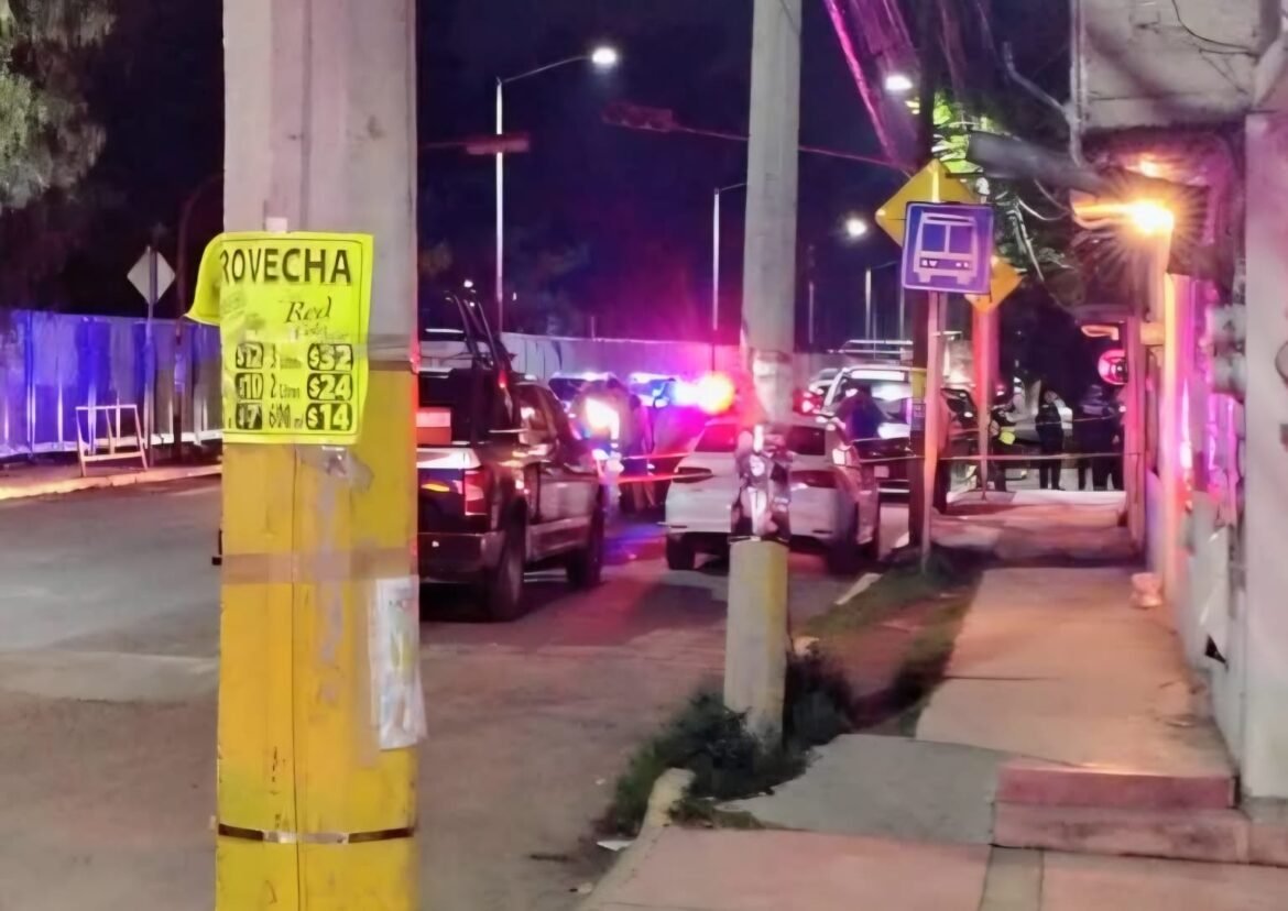 Mujer recibe disparo mientras estaba dentro de su auto frente a la Universidad de Chapingo