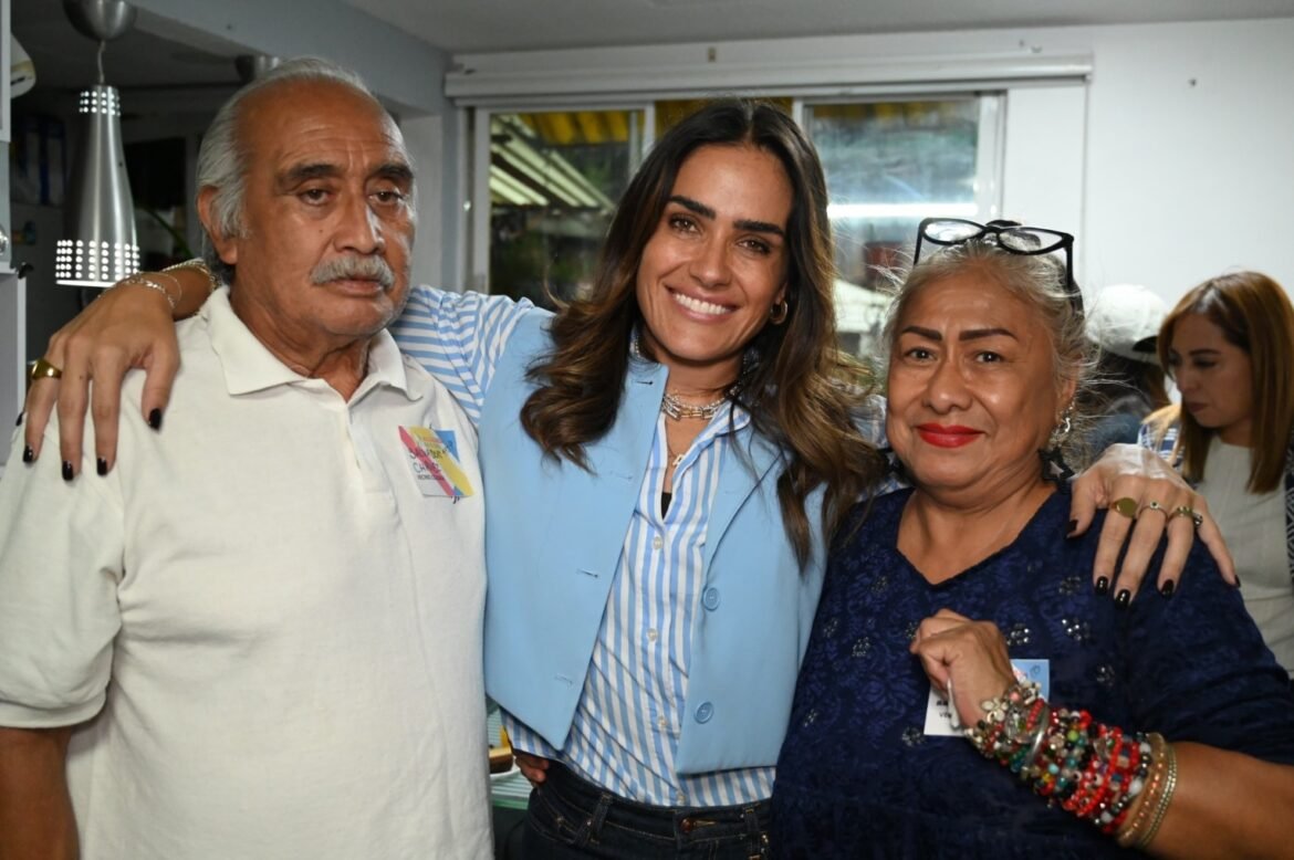 Con ‘Alcaldesa en Tu Casa’, Ale Rojo de la Vega visita a vecinos de la colonia Paulino Navarro