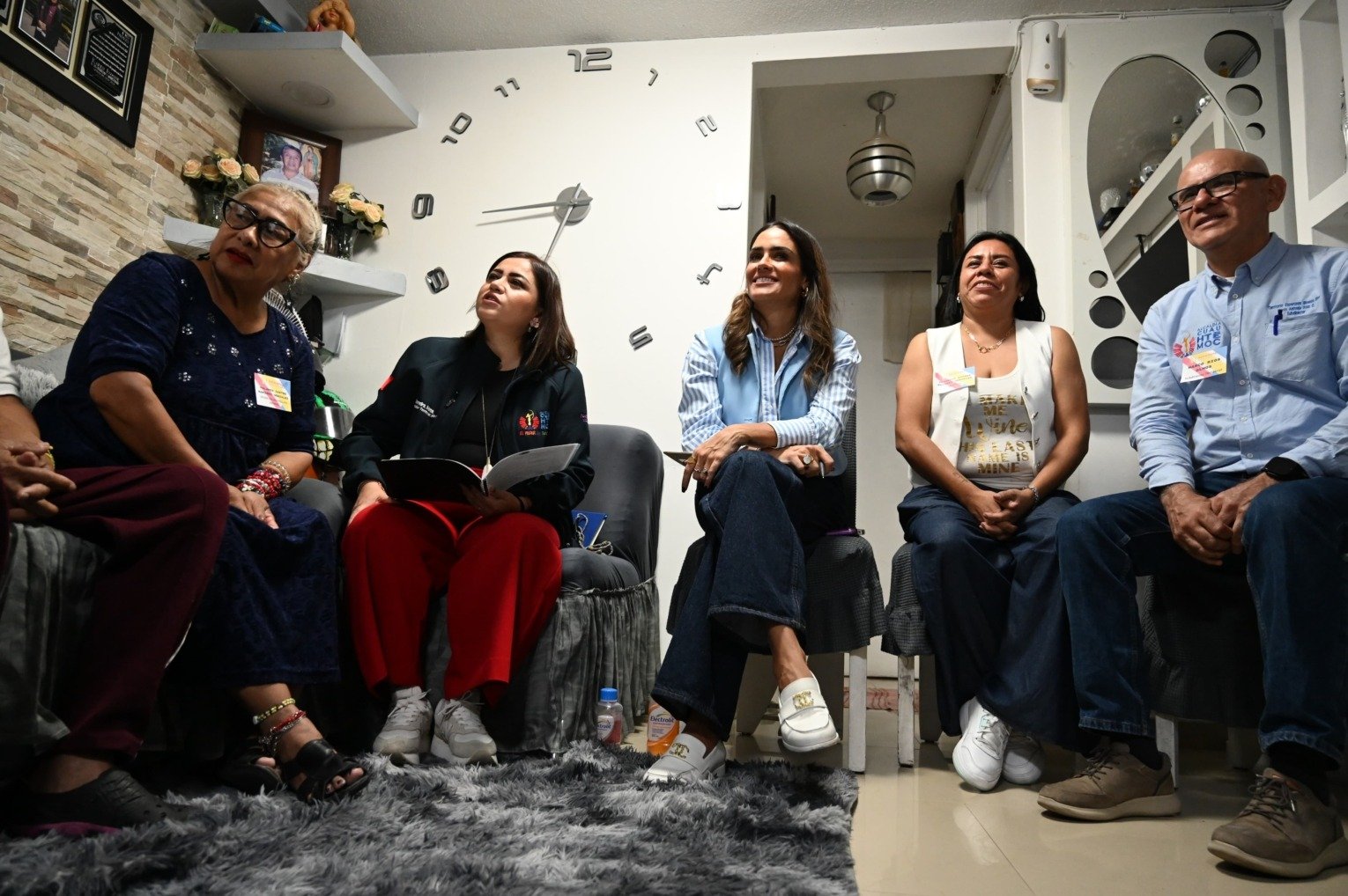 Con ‘Alcaldesa en Tu Casa’, Ale Rojo de la Vega visita a vecinos de la colonia Paulino Navarro