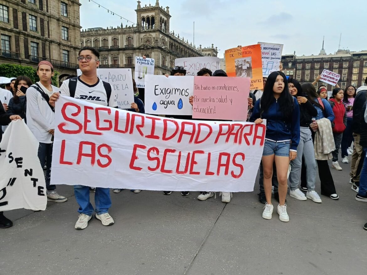 Exigen atención a escuelas olvidadas en Ixtapaluca