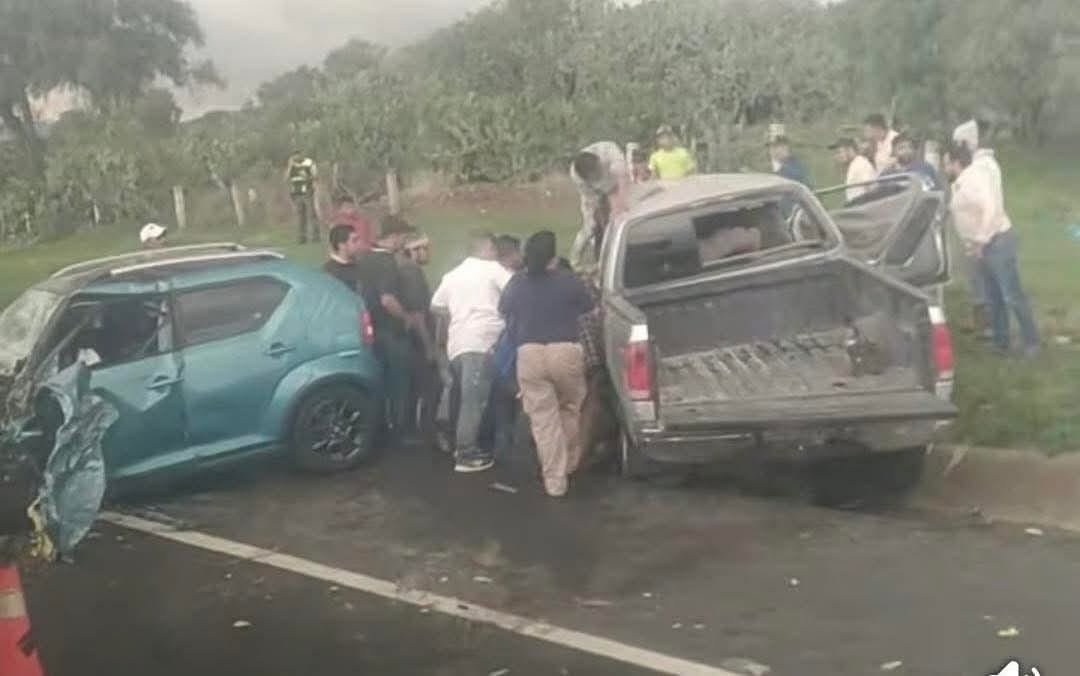 Mujer pierde la vida en choque frontal sobre la México-Tulancingo