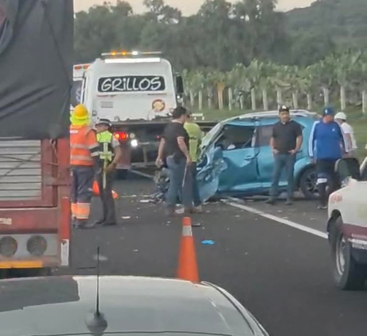 Mujer pierde la vida en choque frontal sobre la México-Tulancingo